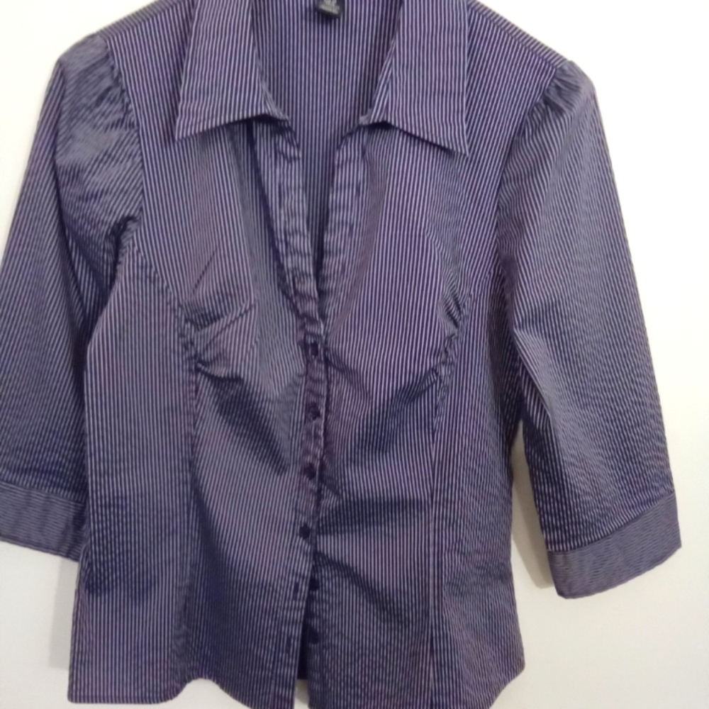 H&M Women's 3/4 Sleeve Navy Microstripe Button Up Shirt with Ruching, Peplum Sma
